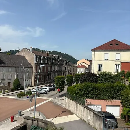 La Mansarde, Appartement Climatise En Centre Ville Remiremont Extérieur photo
